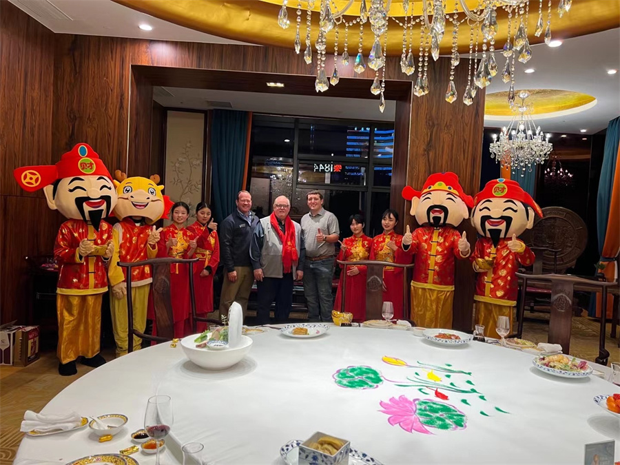 Our old friend and loyal customer from USA visited us at the beginining of 2024(图4) Our old friend and loyal customer from USA visited us at the beginining of 2024(图4)
